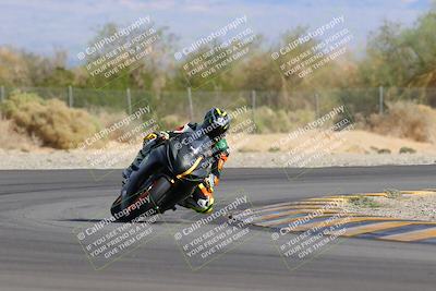 media/Nov-05-2022-SoCal Trackdays (Sat) [[f8d9b725ab]]/Turn 2 (1120am)/